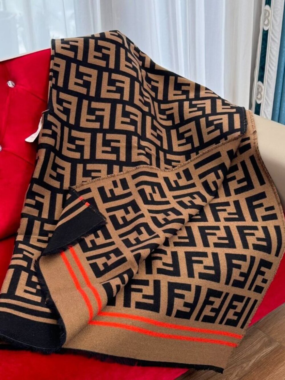 New w/ 💞 FENDI Roma Fall 2024 Reversible Shawl Brushed Poncho Scarf Wrap - Picture 3 of 8